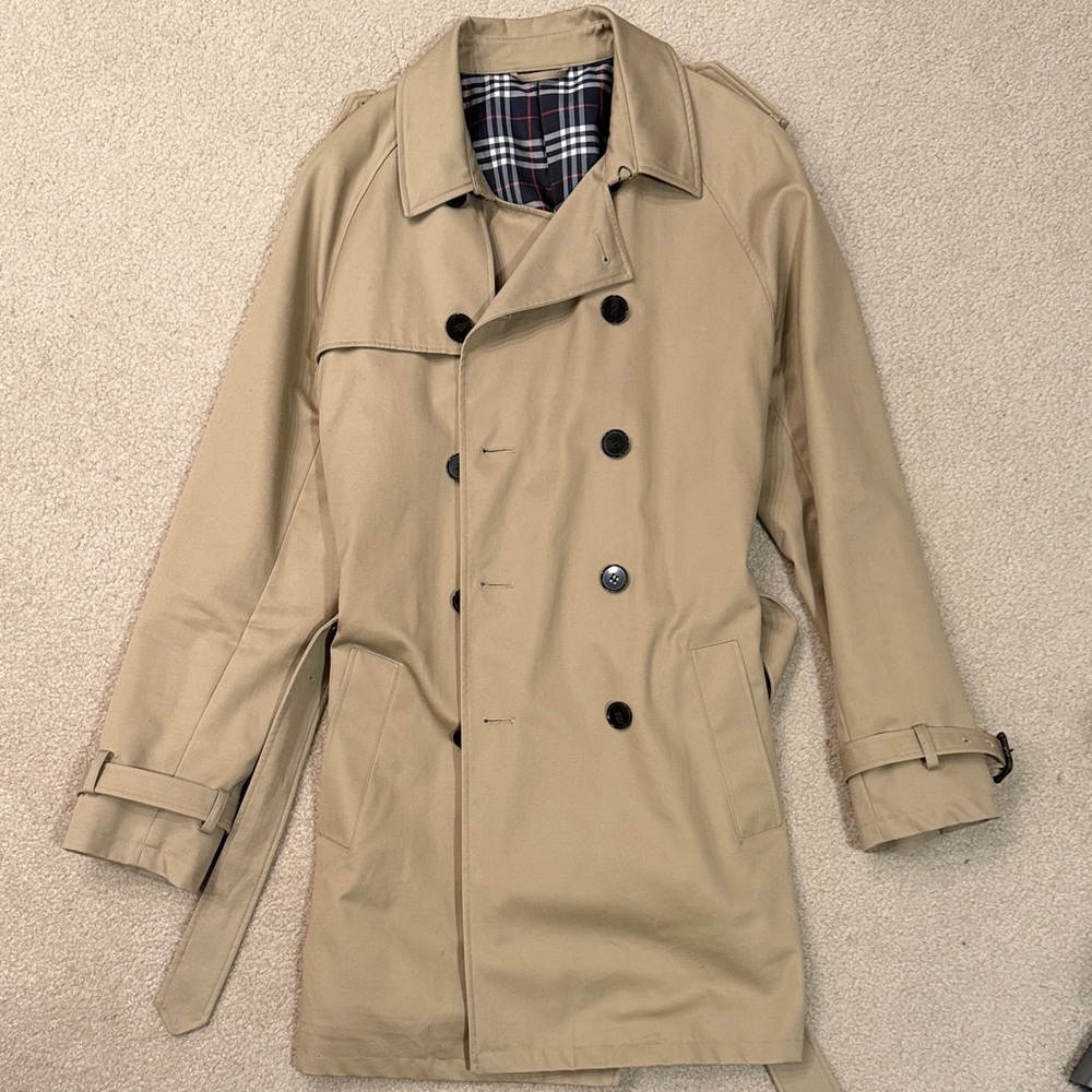 Classic Tan Double-Breasted Trench Coat for Men